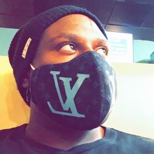 Meet your Posher, Deonte